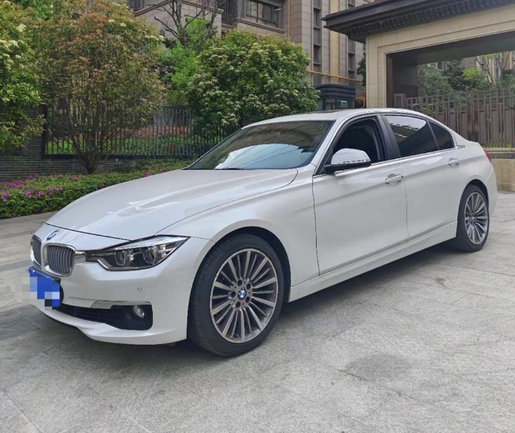 2019年宝马320Li